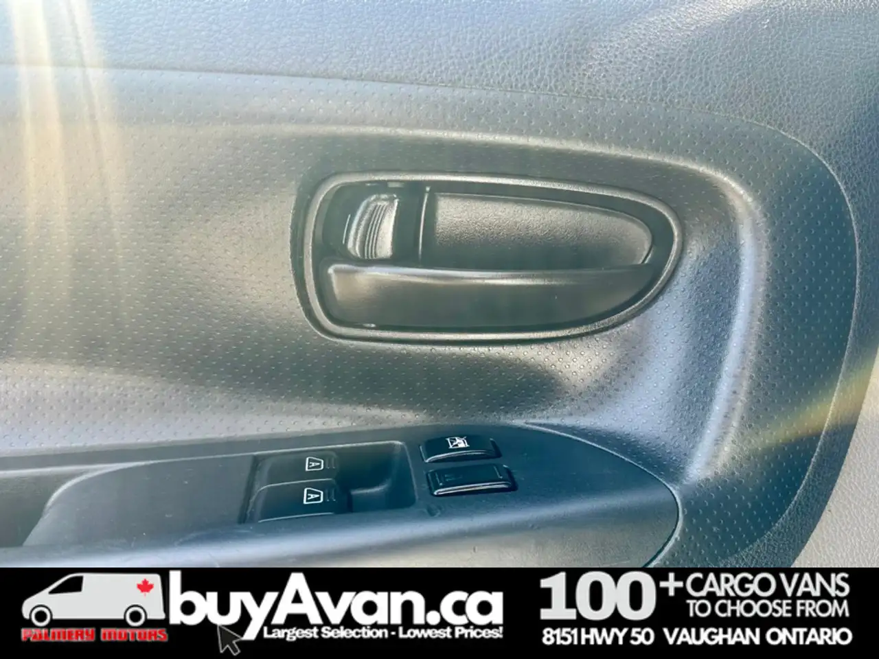 Nissan NV200 снимка Nissan NV200