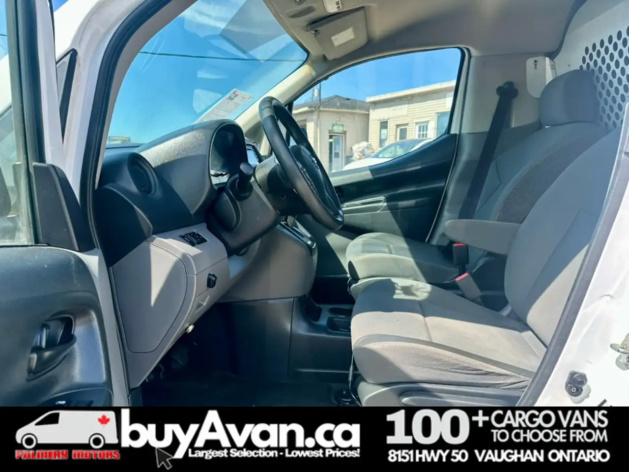 Nissan NV200 снимка Nissan NV200