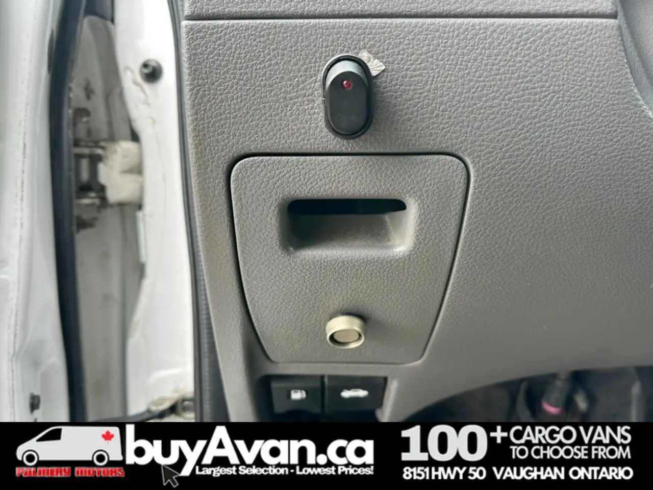 Nissan NV200 снимка Nissan NV200