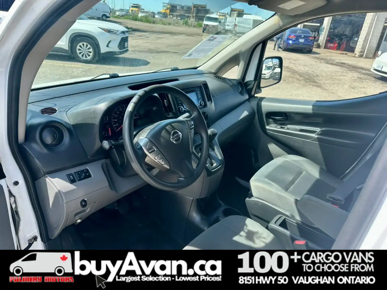 Nissan NV200 снимка Nissan NV200