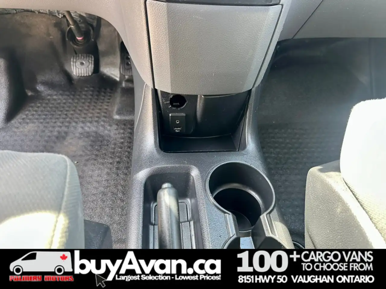 Nissan NV200 снимка Nissan NV200