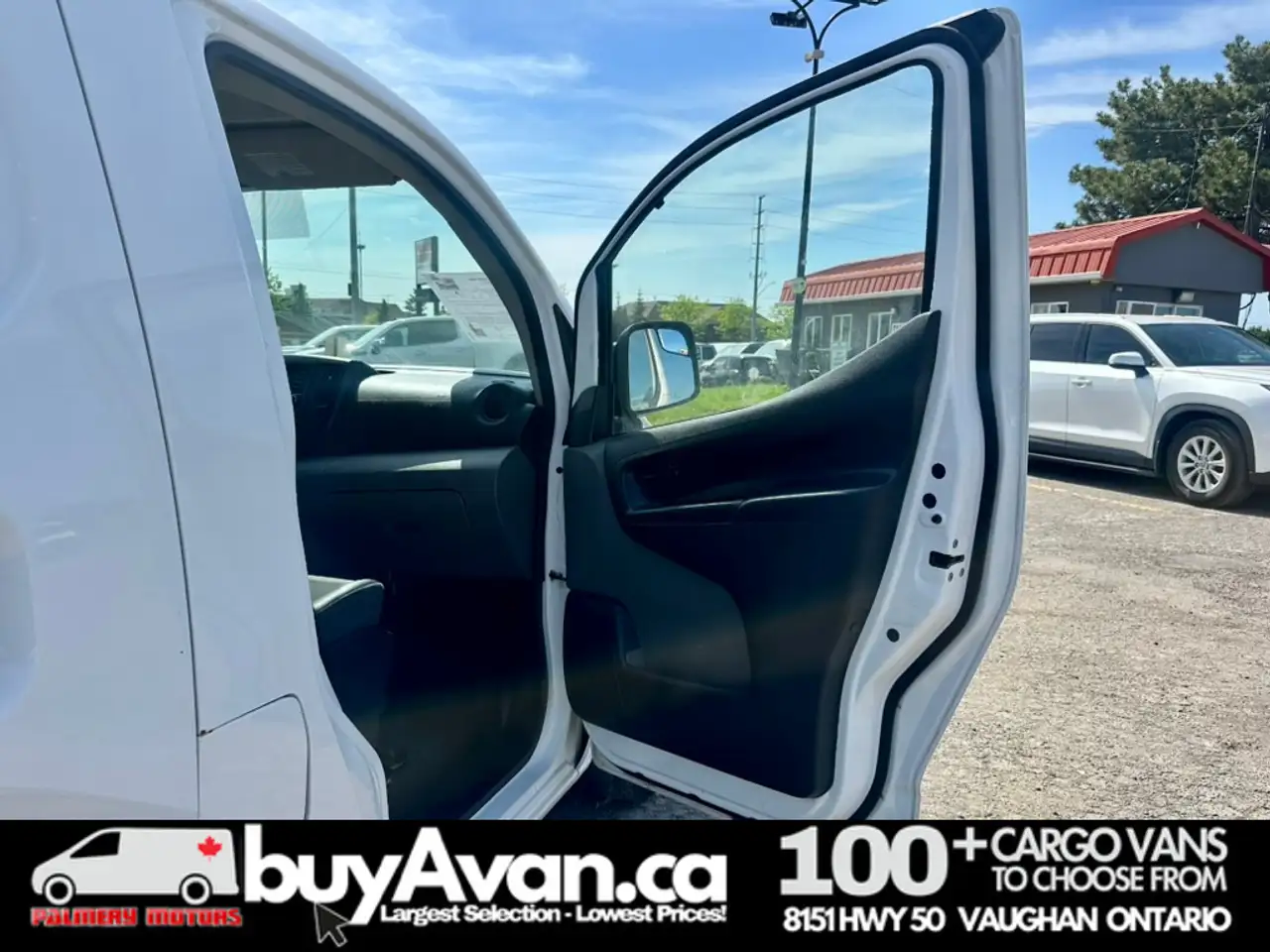 Nissan NV200 снимка Nissan NV200