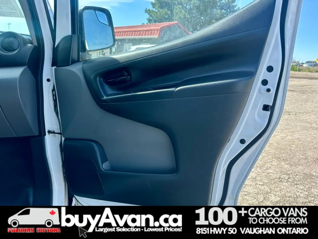Nissan NV200 снимка Nissan NV200