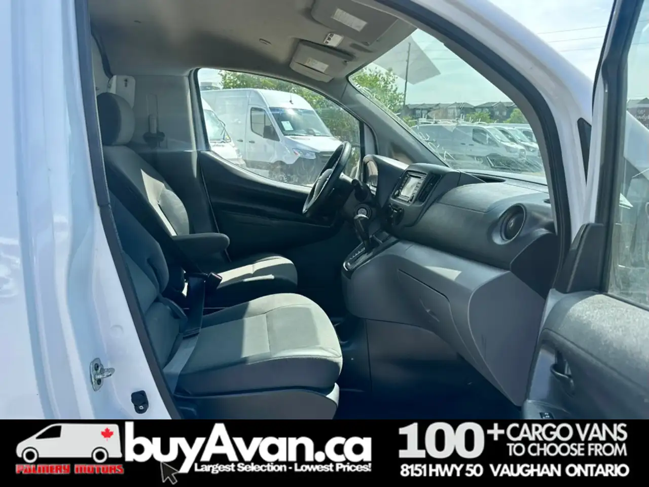 Nissan NV200 снимка Nissan NV200