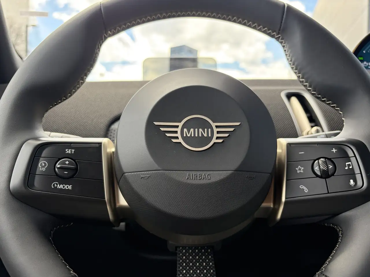 MINI Countryman снимка MINI Countryman