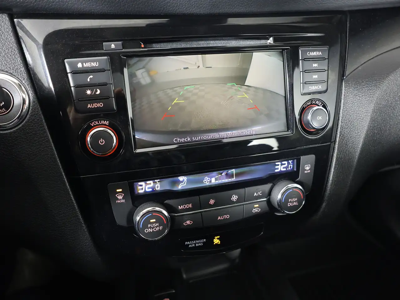 Nissan Qashqai снимка Nissan Qashqai