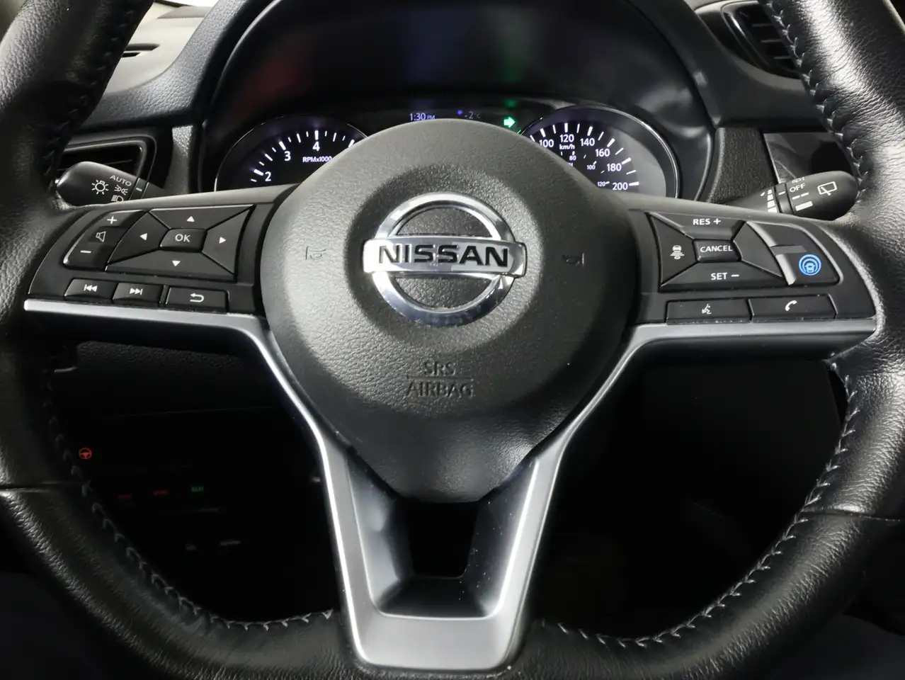 Nissan Qashqai снимка Nissan Qashqai