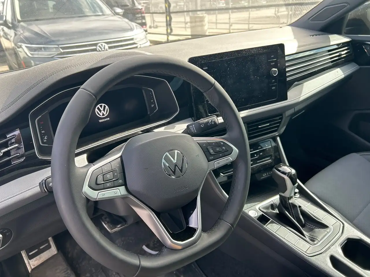 Volkswagen Jetta снимка Volkswagen Jetta