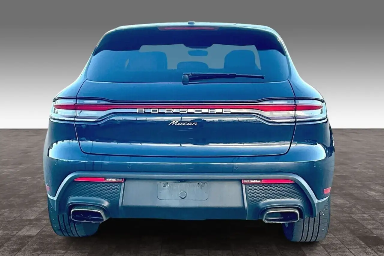 Porsche Macan photo Porsche Macan