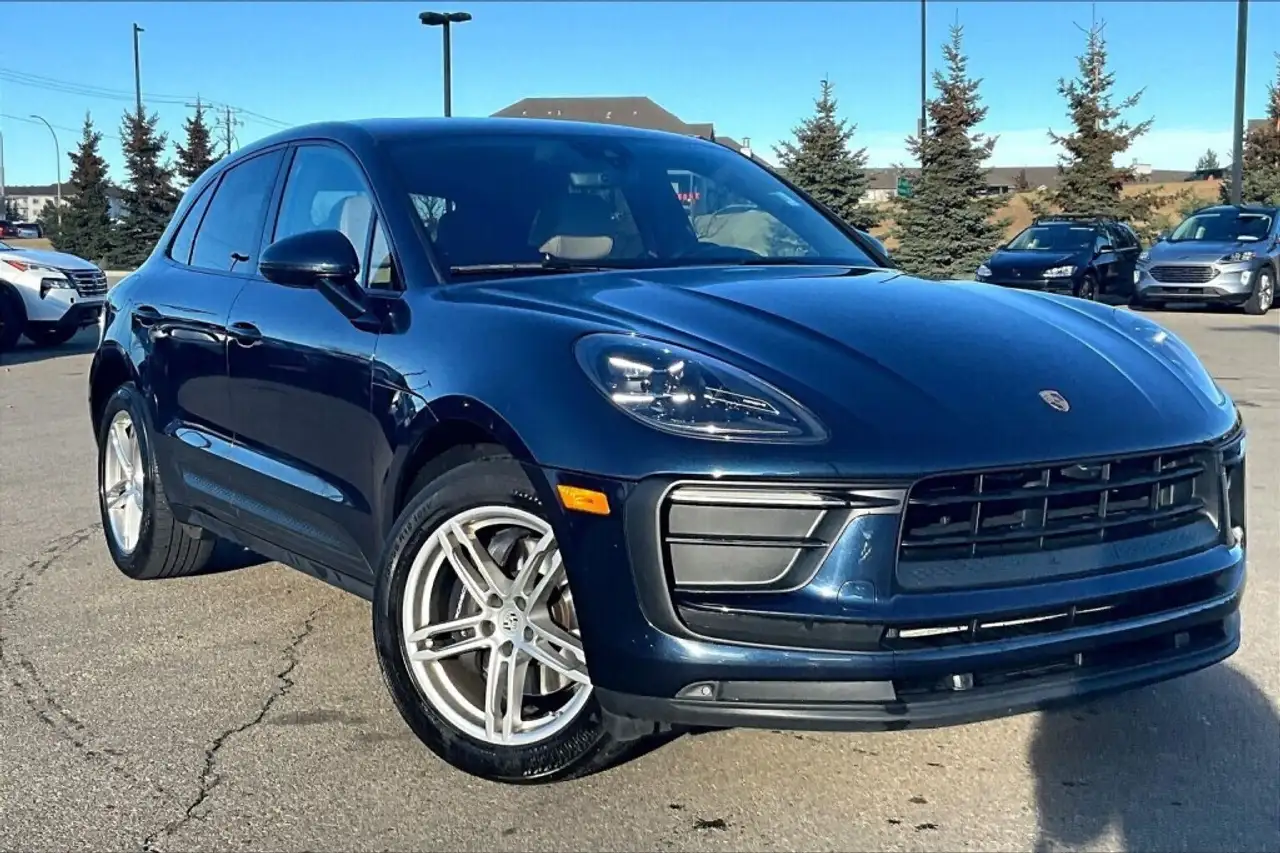 Porsche Macan photo Porsche Macan