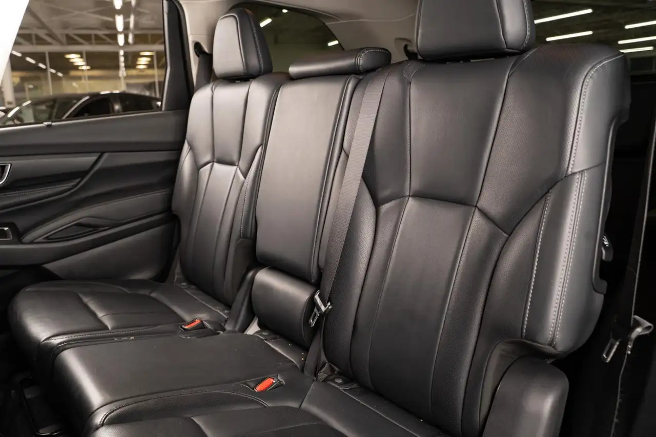 Subaru Ascent photo Subaru Ascent