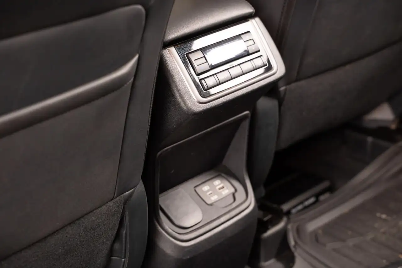 Subaru Ascent photo Subaru Ascent