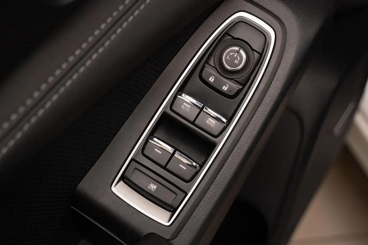 Subaru Ascent photo Subaru Ascent