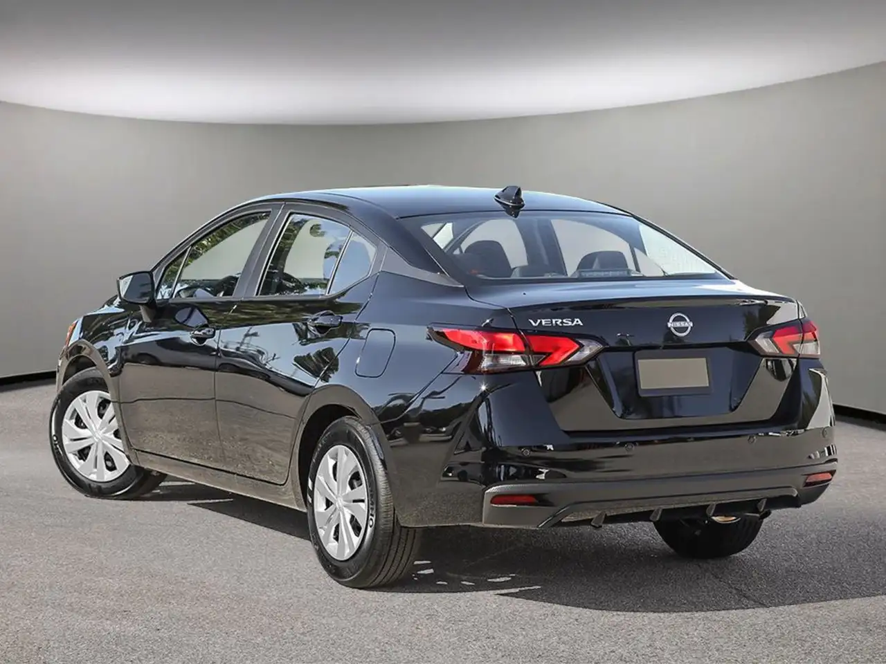 Nissan Versa снимка Nissan Versa