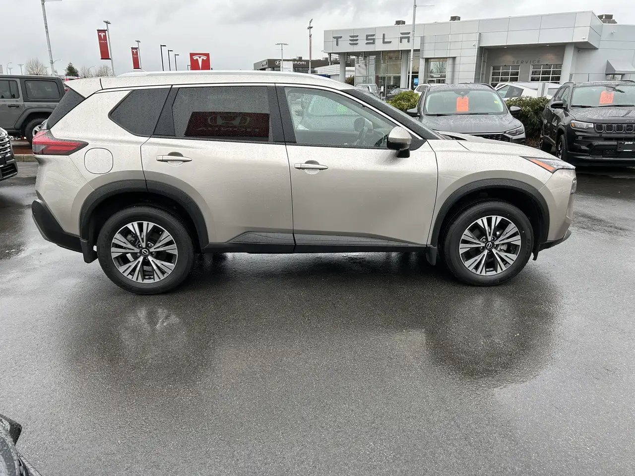 Nissan Rogue снимка Nissan Rogue