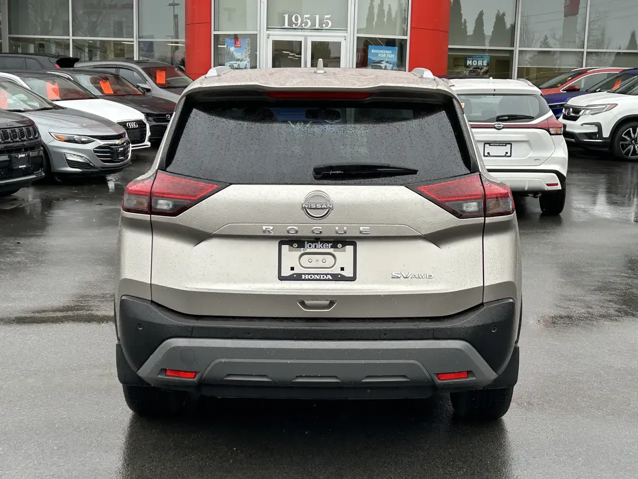 Nissan Rogue снимка Nissan Rogue