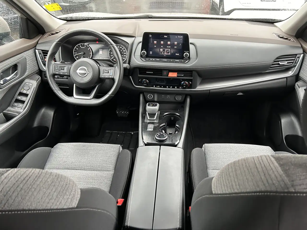 Nissan Rogue снимка Nissan Rogue