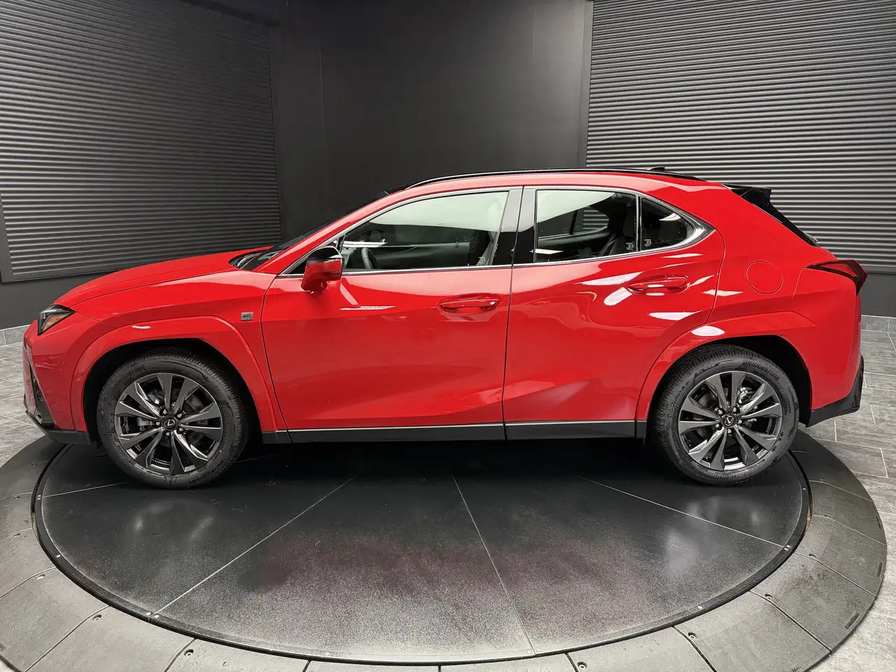 Lexus UX снимка Lexus UX