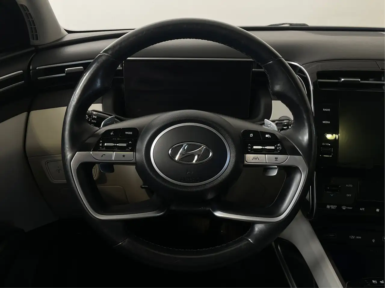 Hyundai TUCSON снимка Hyundai TUCSON