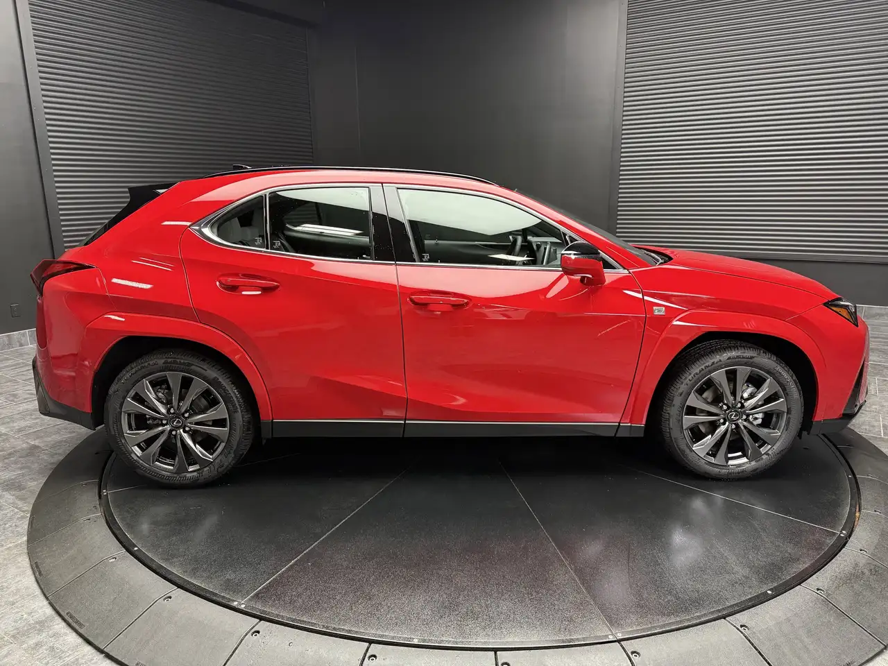 Lexus UX снимка Lexus UX