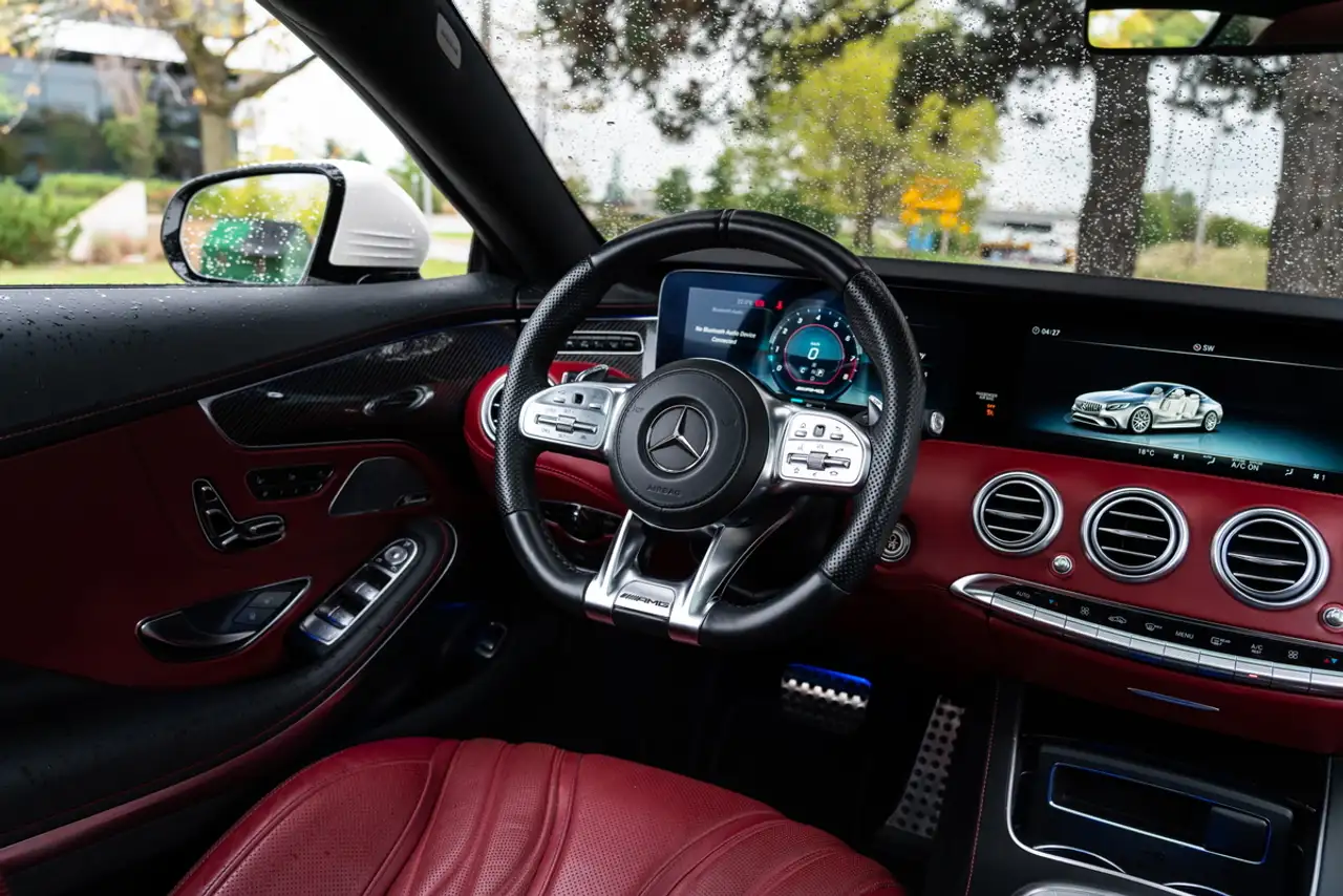 Mercedes-Benz S-Class photo Mercedes-Benz S-Class
