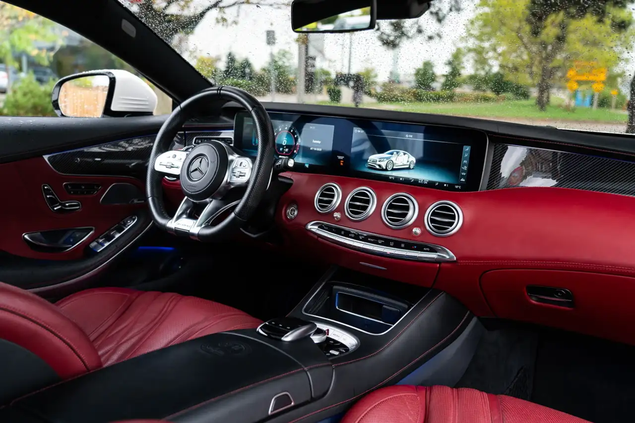 Mercedes-Benz S-Class photo Mercedes-Benz S-Class