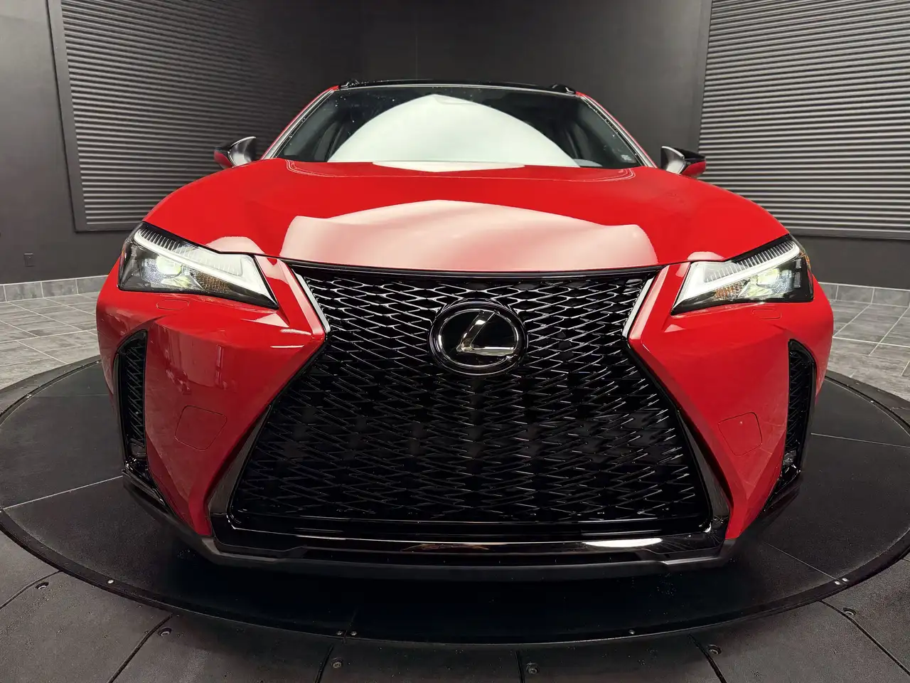 Lexus UX снимка Lexus UX