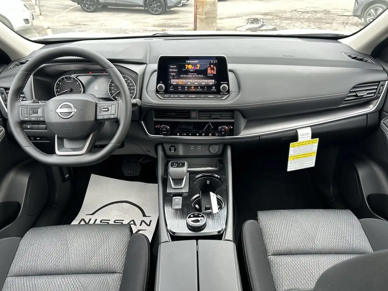 Nissan Rogue снимка Nissan Rogue