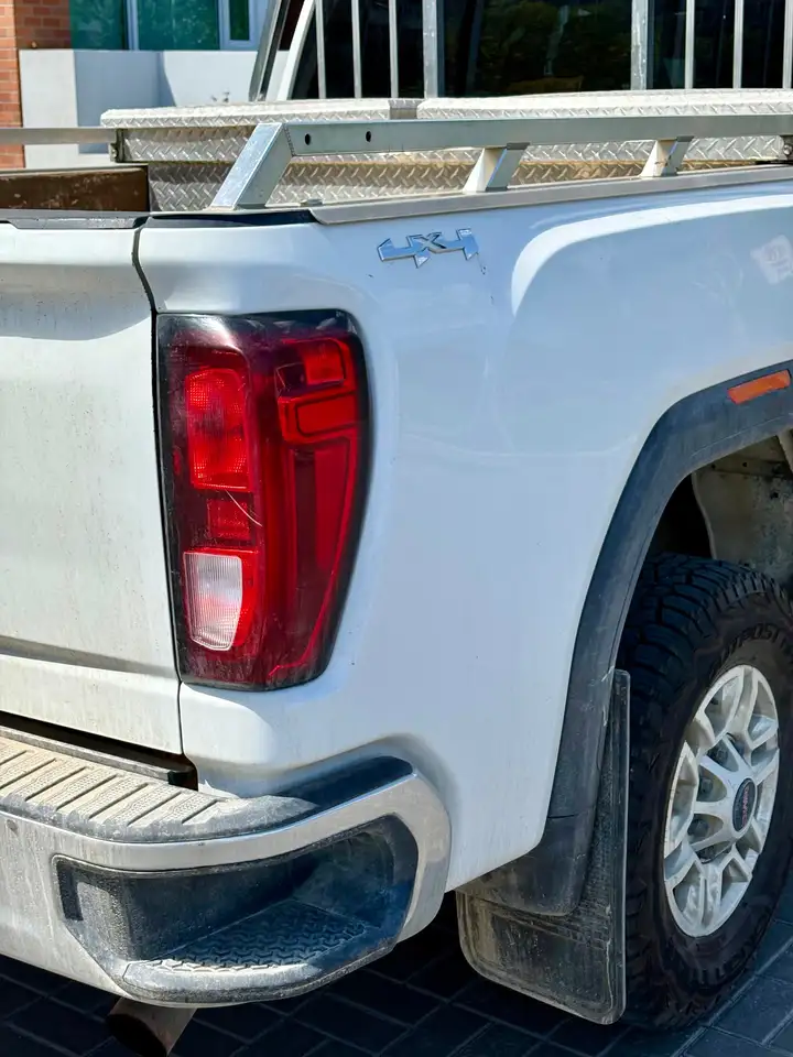 GMC Sierra 2500HD снимка GMC Sierra 2500HD
