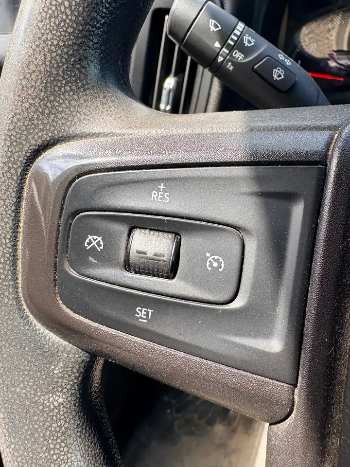 GMC Sierra 2500HD снимка GMC Sierra 2500HD