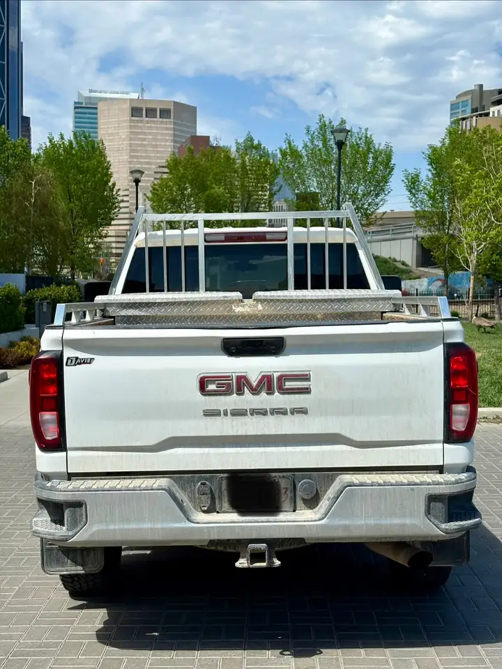GMC Sierra 2500HD снимка GMC Sierra 2500HD