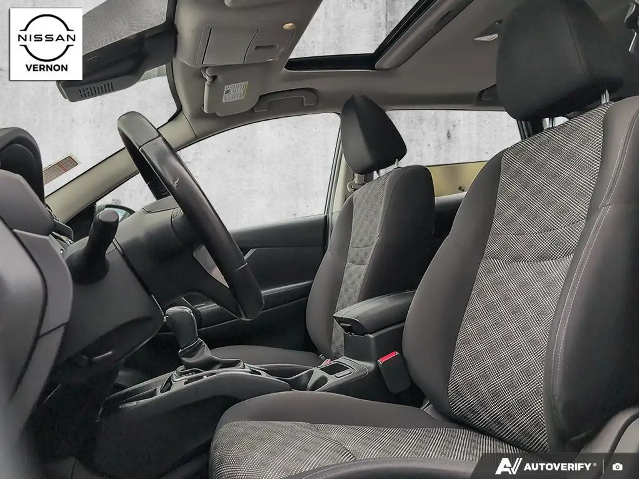 Nissan Qashqai снимка Nissan Qashqai