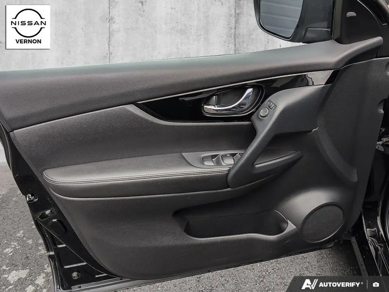 Nissan Qashqai снимка Nissan Qashqai