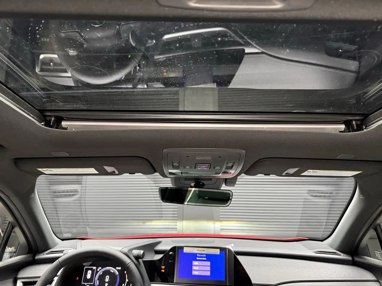 Lexus UX снимка Lexus UX