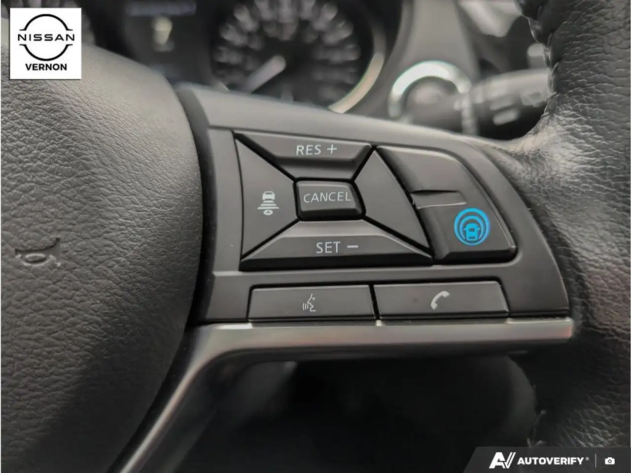 Nissan Qashqai снимка Nissan Qashqai