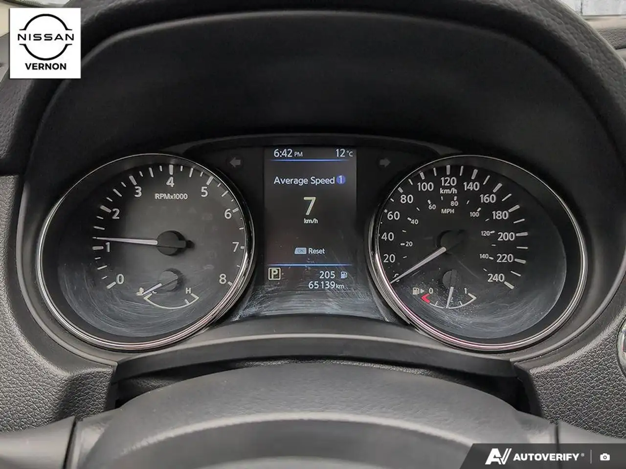 Nissan Qashqai снимка Nissan Qashqai