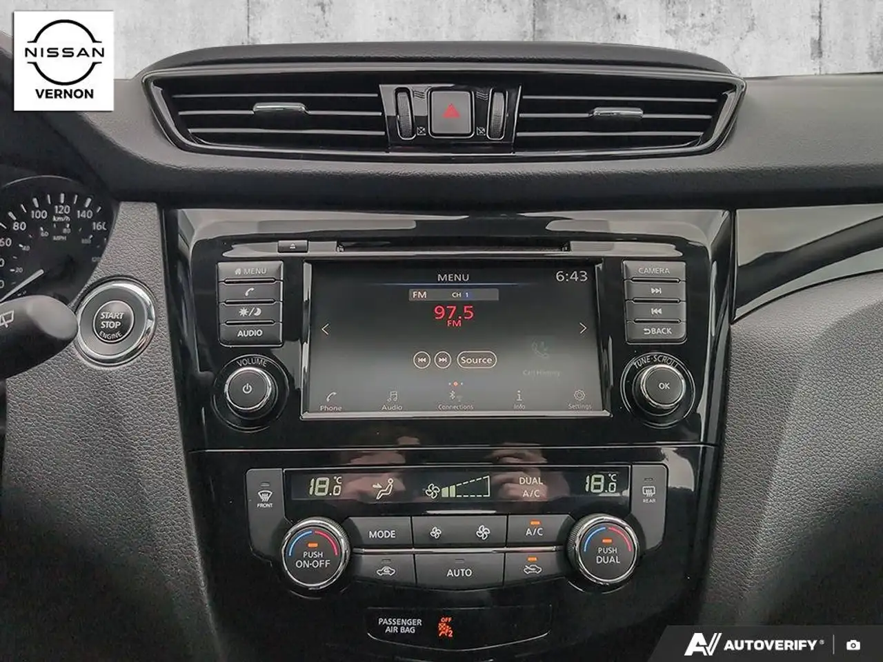 Nissan Qashqai снимка Nissan Qashqai