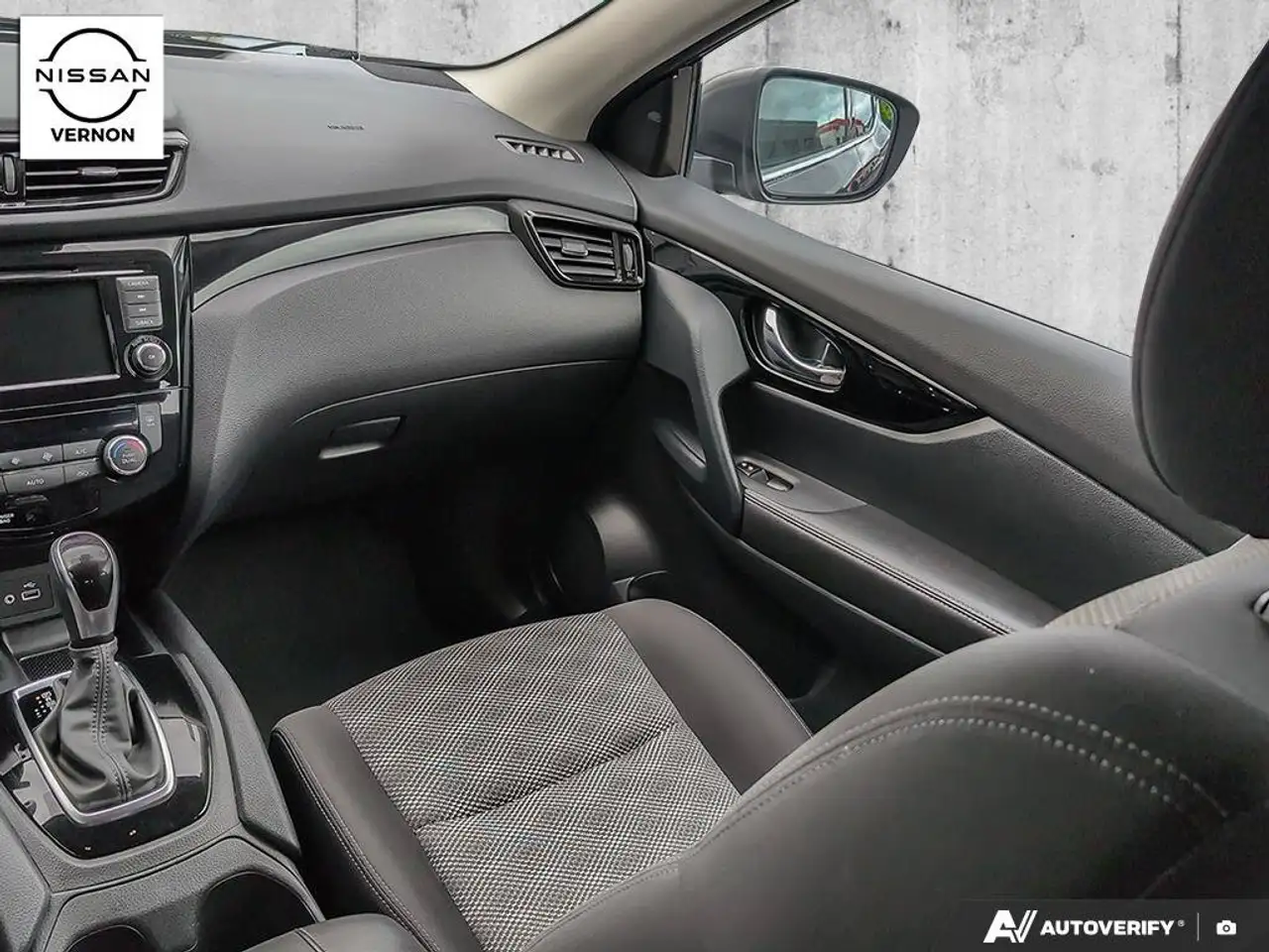 Nissan Qashqai снимка Nissan Qashqai