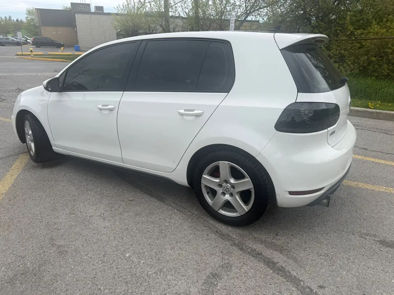 Volkswagen Golf GTI снимка Volkswagen Golf GTI
