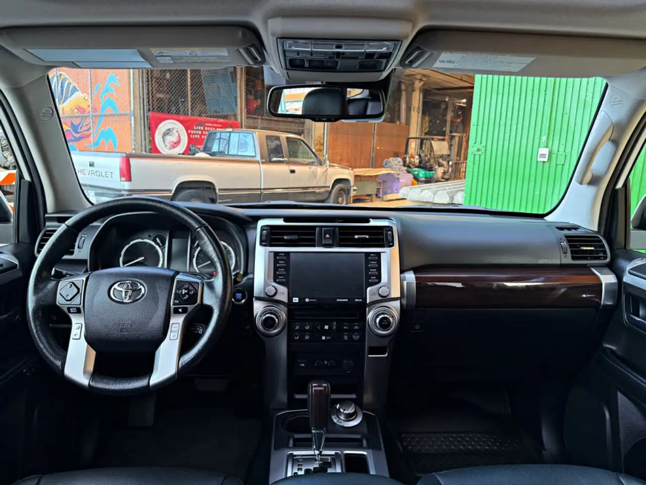 Toyota 4-Runner снимка Toyota 4-Runner