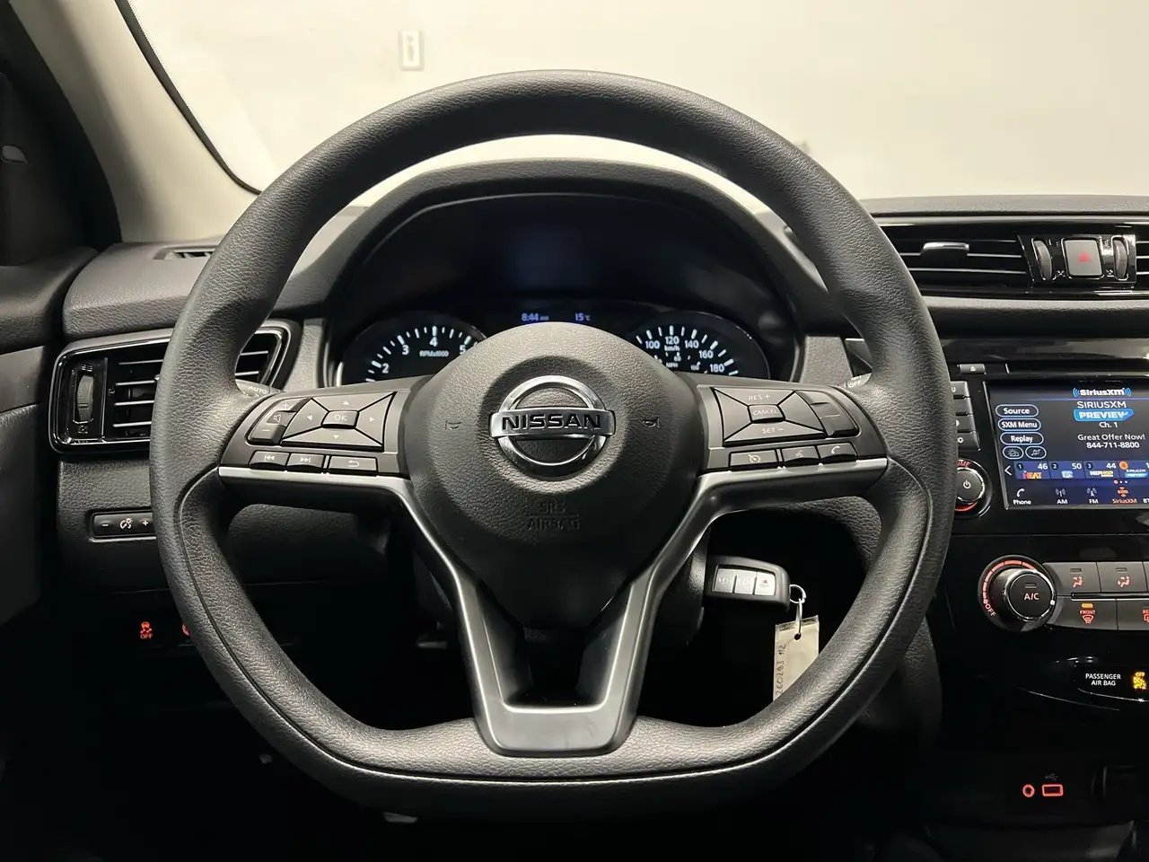 Nissan Qashqai снимка Nissan Qashqai