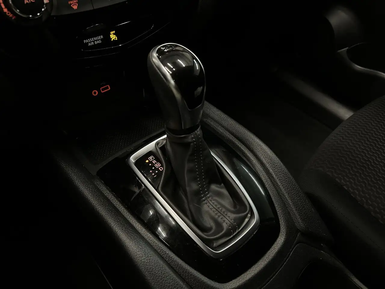 Nissan Qashqai снимка Nissan Qashqai