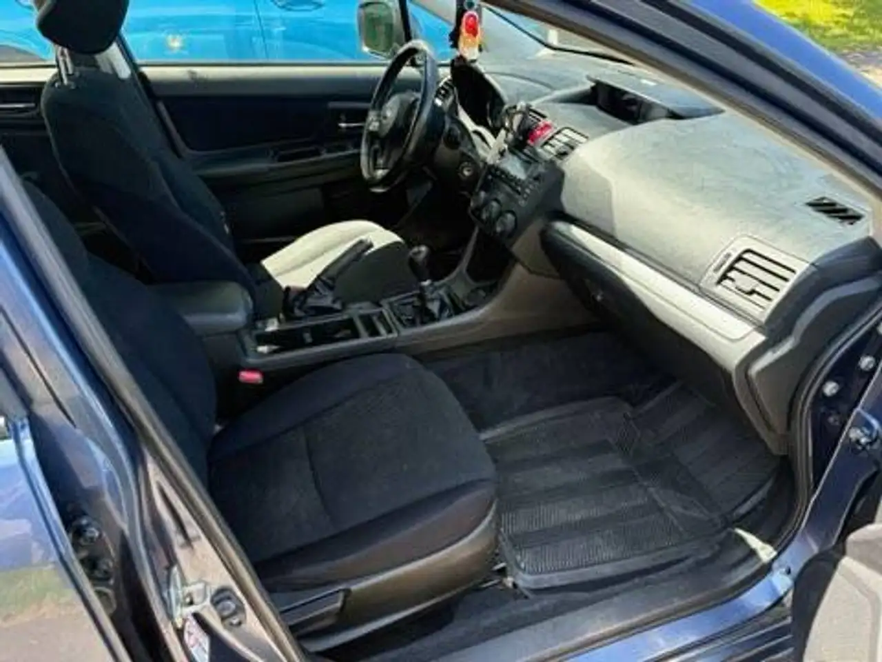 Subaru Impreza photo Subaru Impreza