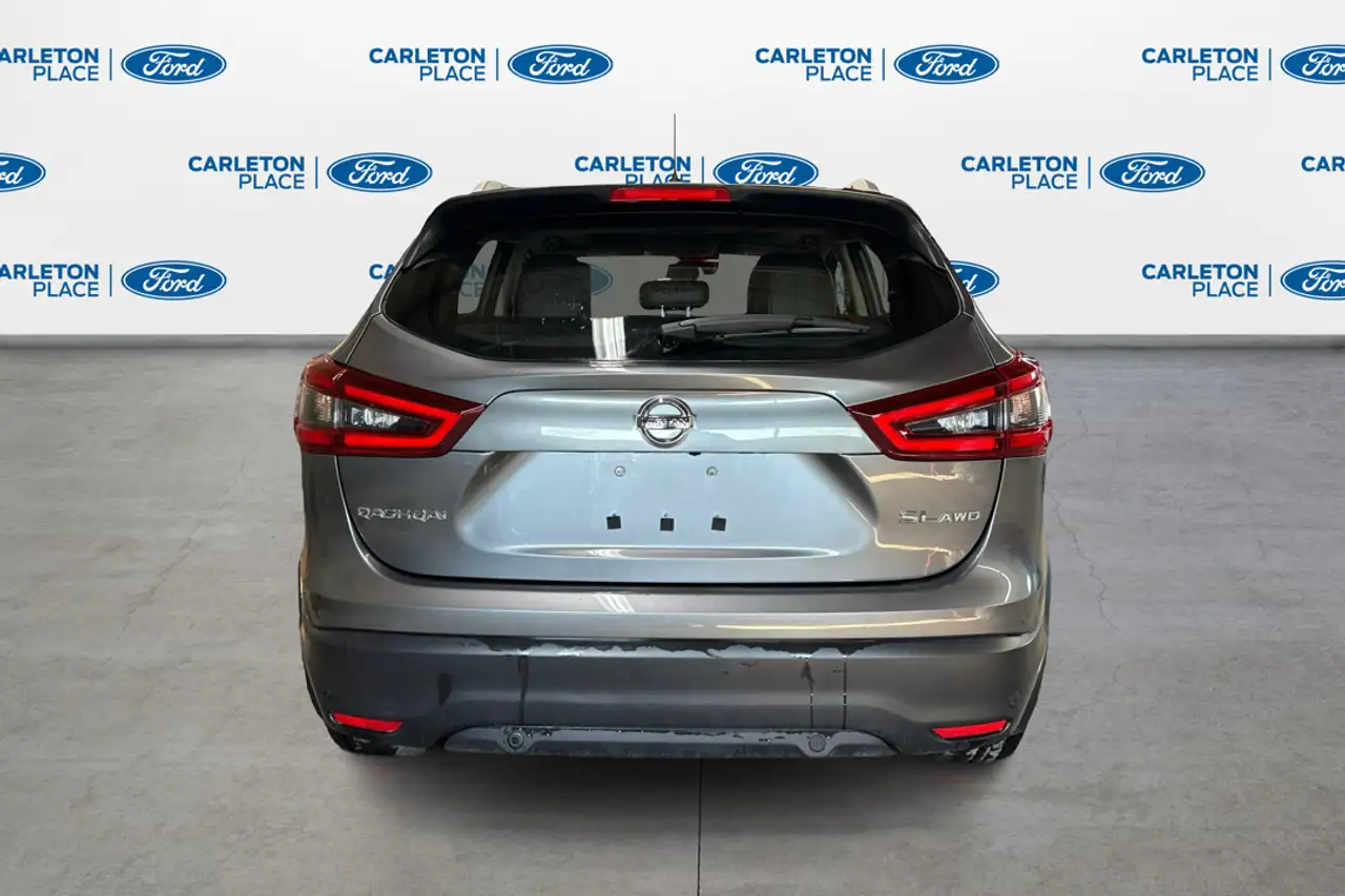 Nissan Qashqai снимка Nissan Qashqai