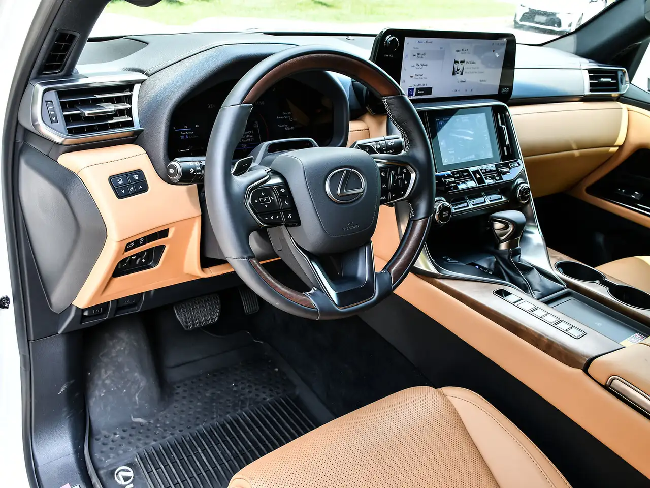 Lexus LX photo Lexus LX
