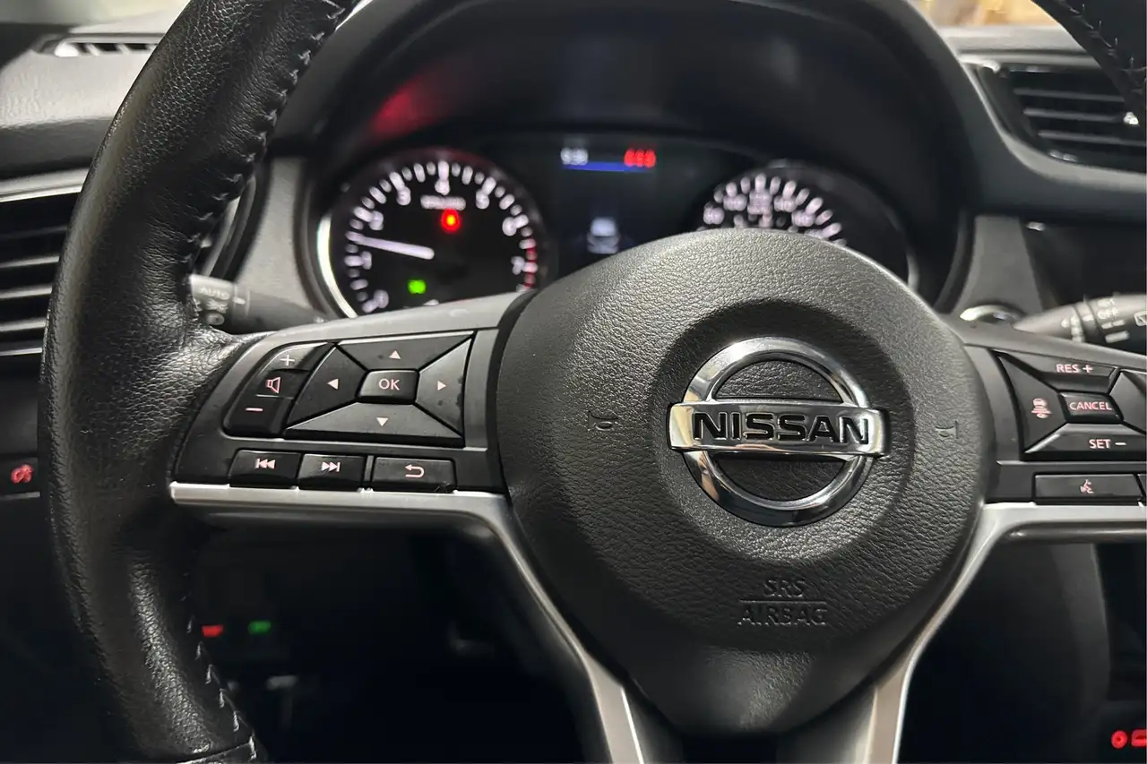 Nissan Qashqai снимка Nissan Qashqai