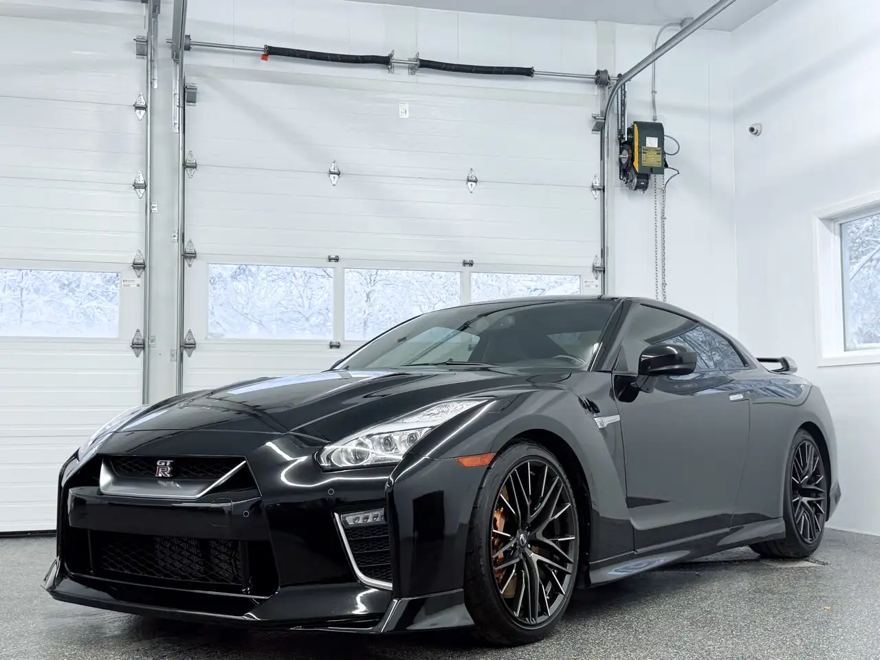 Nissan GT-R снимка Nissan GT-R