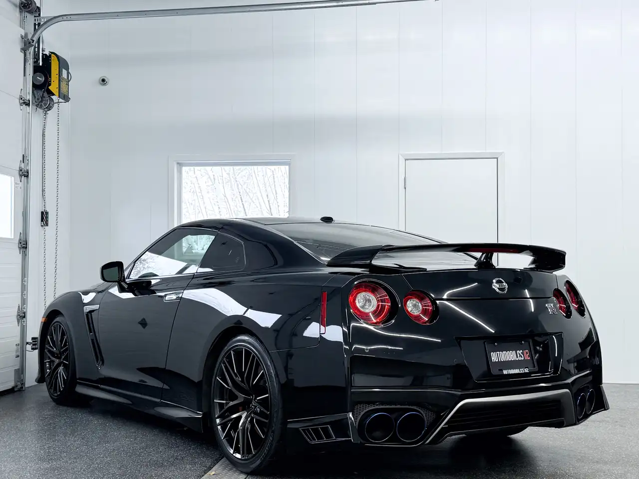 Nissan GT-R снимка Nissan GT-R
