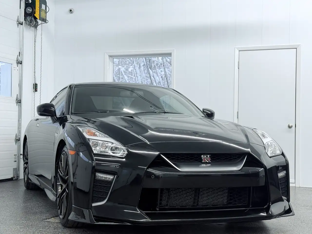 Nissan GT-R снимка Nissan GT-R