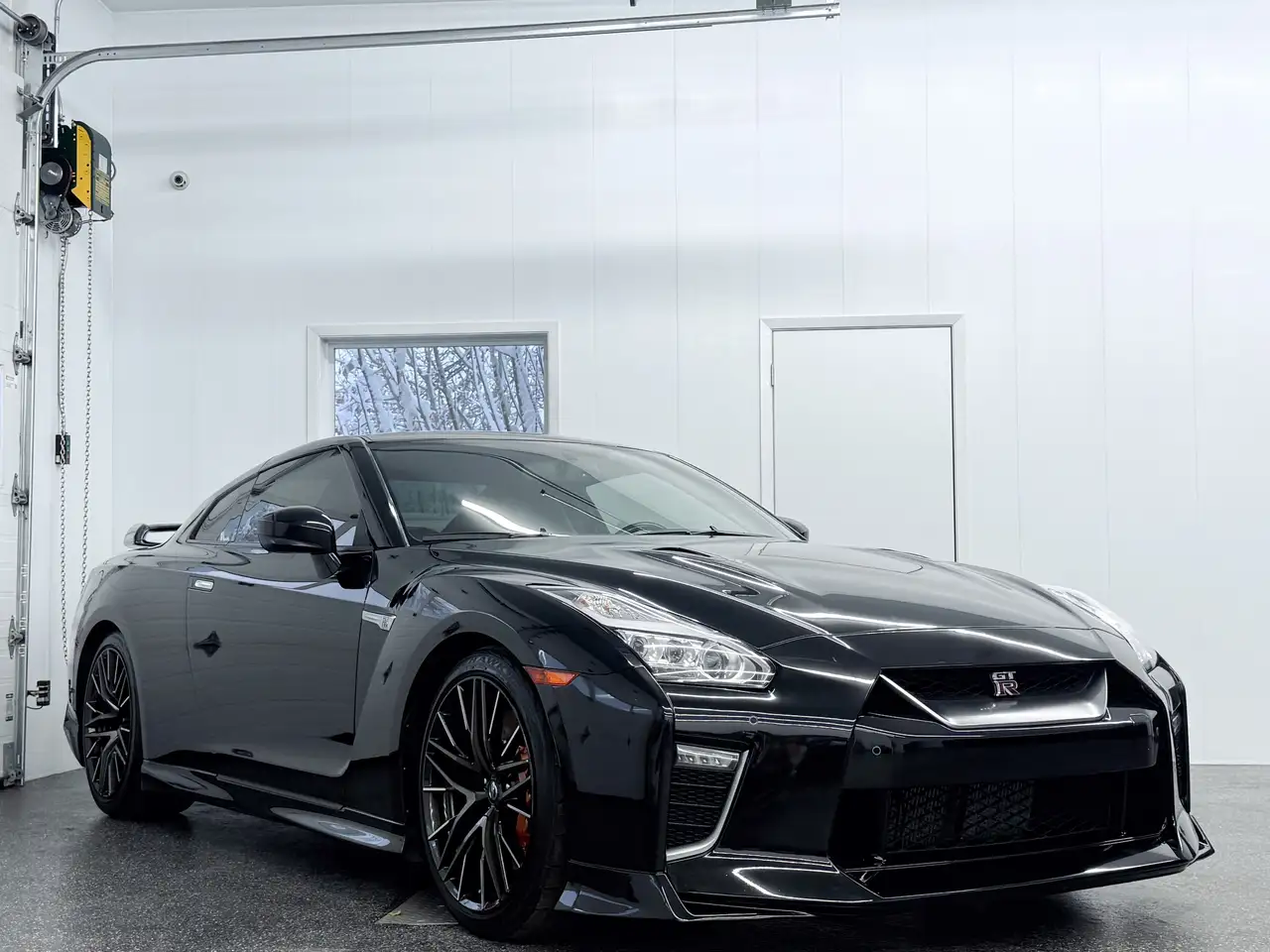 Nissan GT-R снимка Nissan GT-R